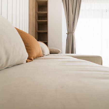 Flow Apartment 1 Bedroom With Parking Kaloşvar Dış mekan fotoğraf
