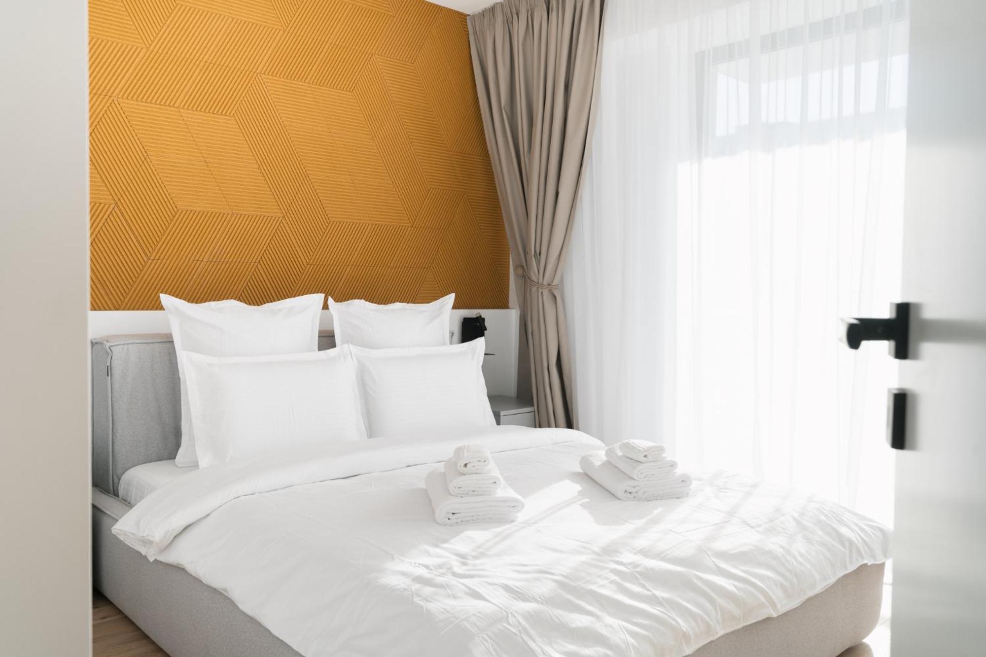 Flow Apartment 1 Bedroom With Parking Kaloşvar Dış mekan fotoğraf