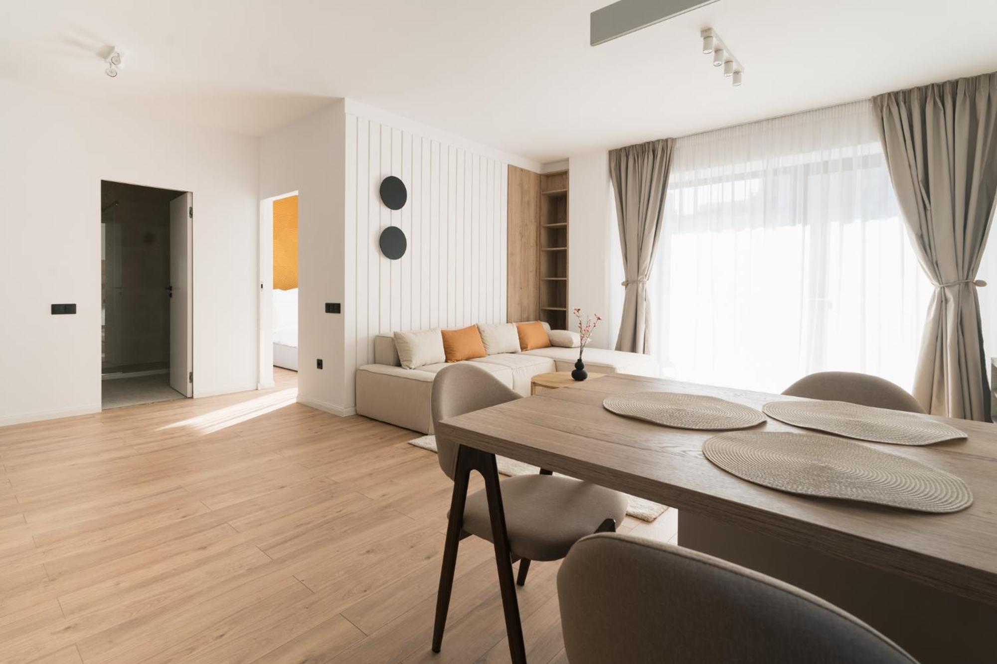 Flow Apartment 1 Bedroom With Parking Kaloşvar Dış mekan fotoğraf