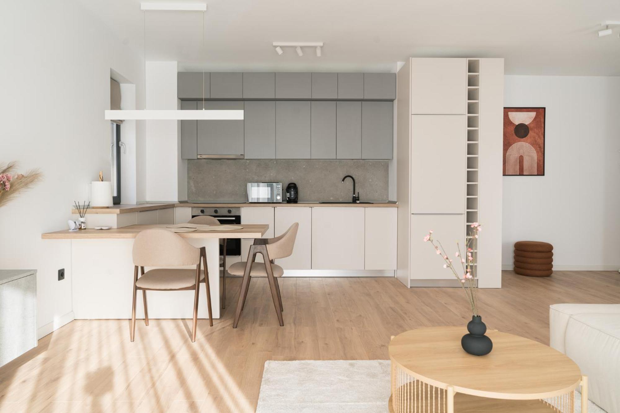Flow Apartment 1 Bedroom With Parking Kaloşvar Dış mekan fotoğraf