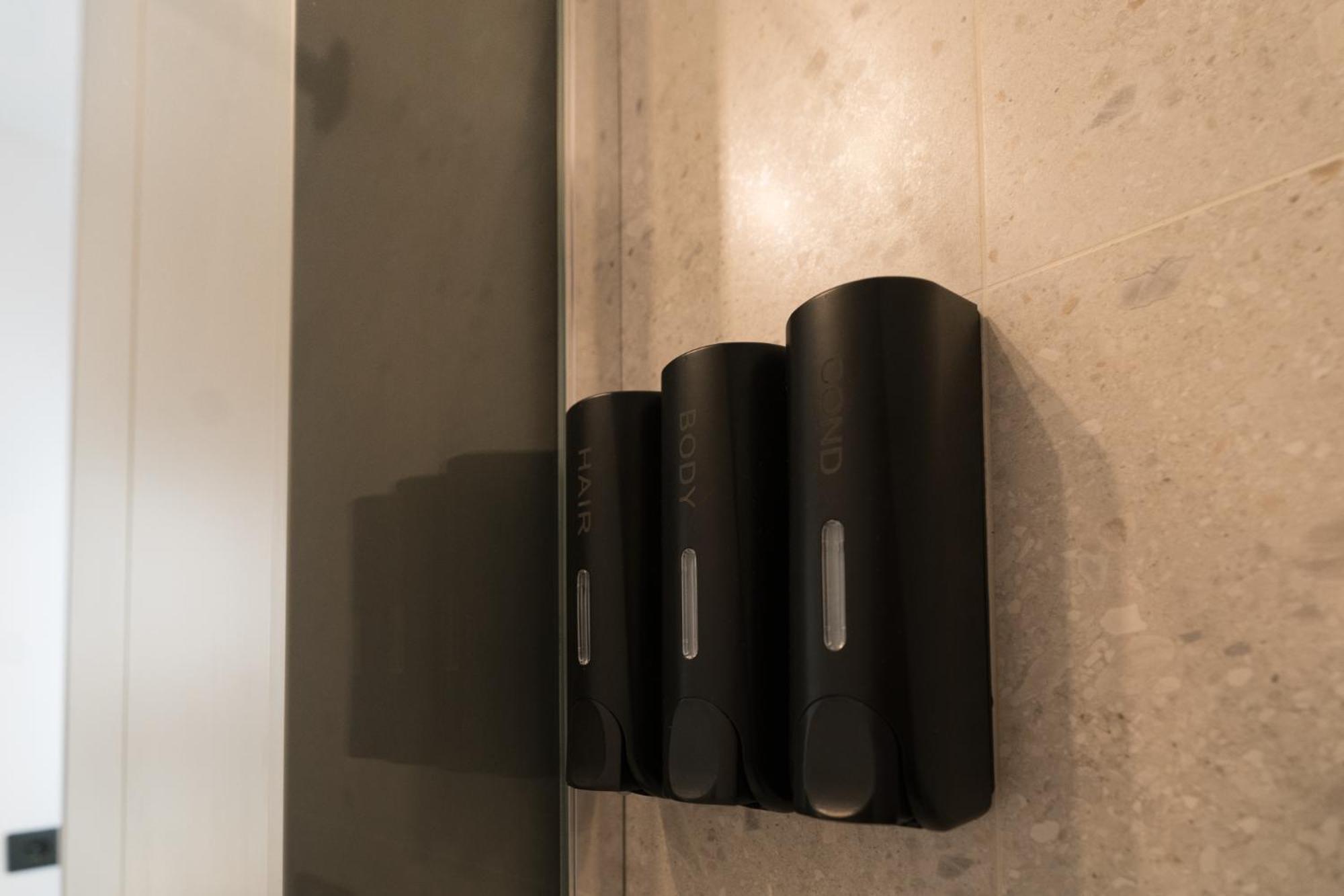 Flow Apartment 1 Bedroom With Parking Kaloşvar Dış mekan fotoğraf
